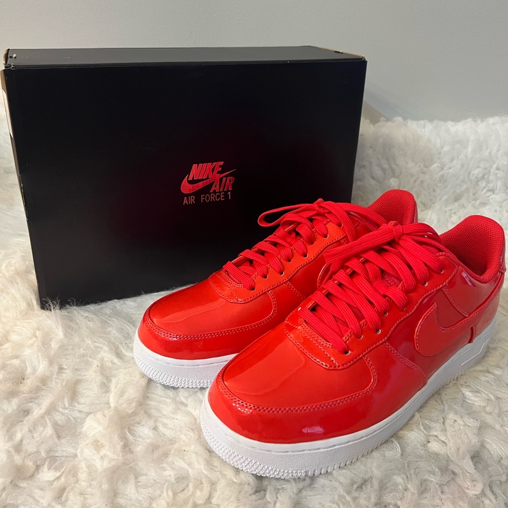 NIKE Air Force 1 LV8 UV Siren Red/Sired Red-White